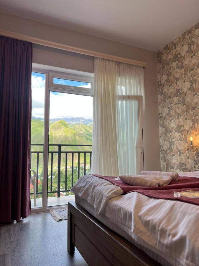 Planet Kazbegi Hotel Bagian luar foto