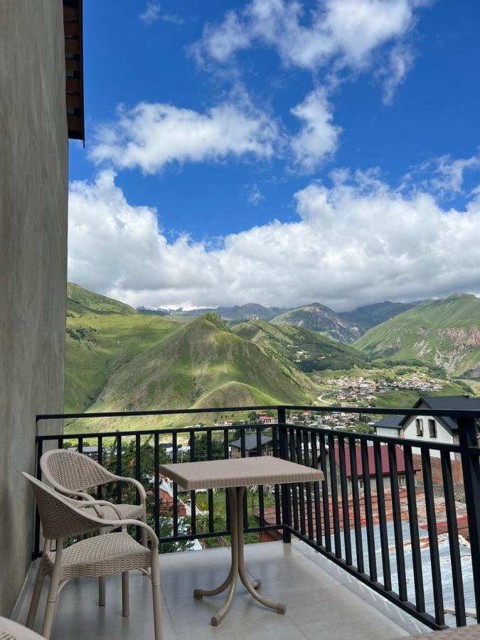 Planet Kazbegi Hotel Bagian luar foto