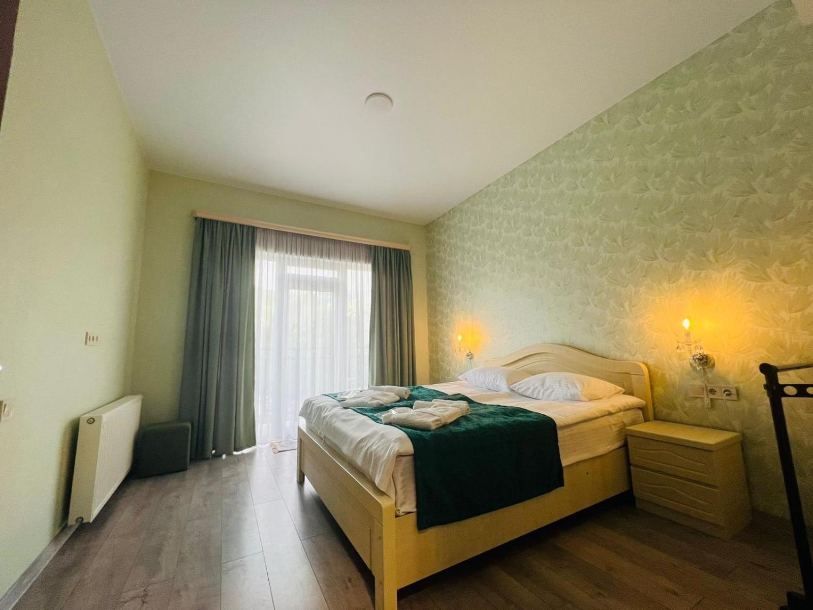 Planet Kazbegi Hotel Bagian luar foto