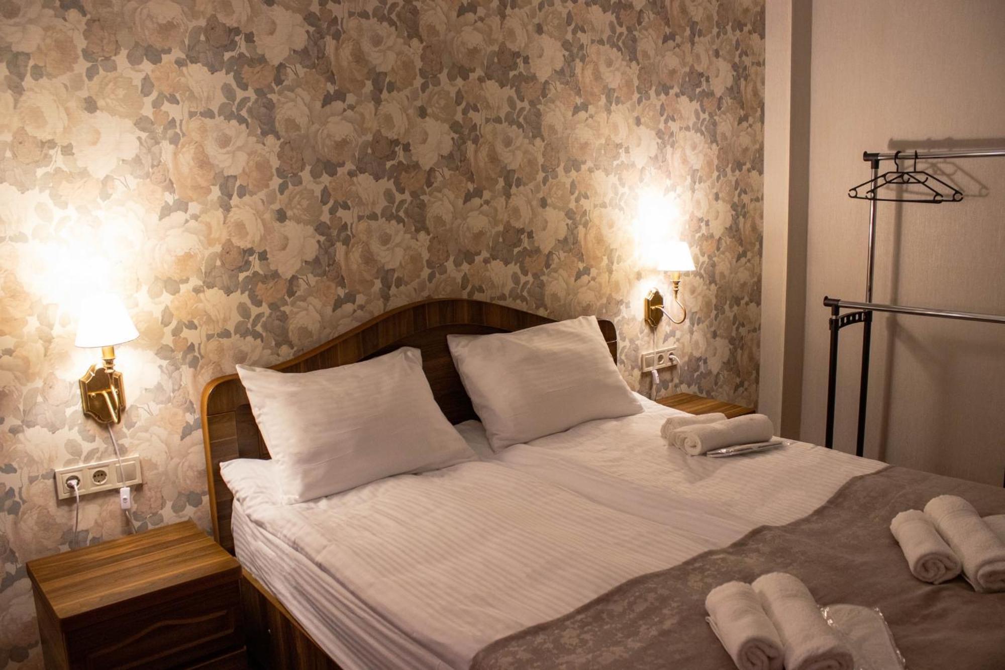 Planet Kazbegi Hotel Bagian luar foto