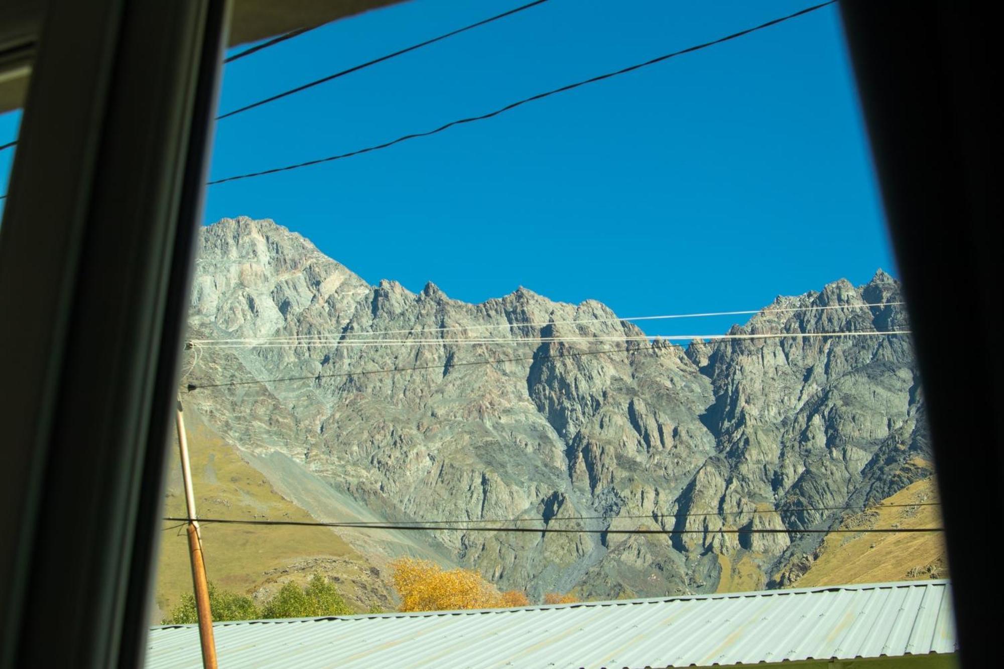 Planet Kazbegi Hotel Bagian luar foto